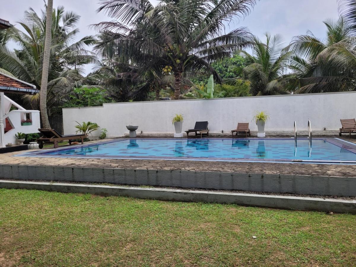 Villa Sea Sprays Хиккадува Экстерьер фото