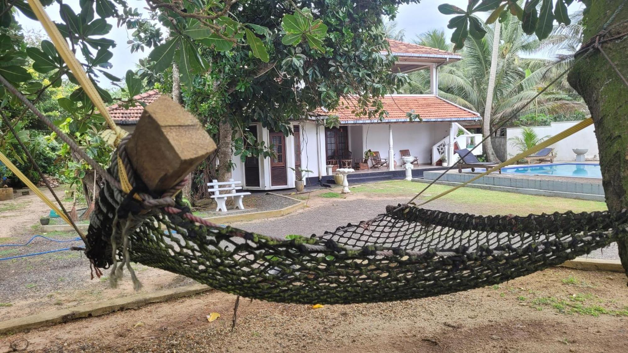 Villa Sea Sprays Хиккадува Экстерьер фото