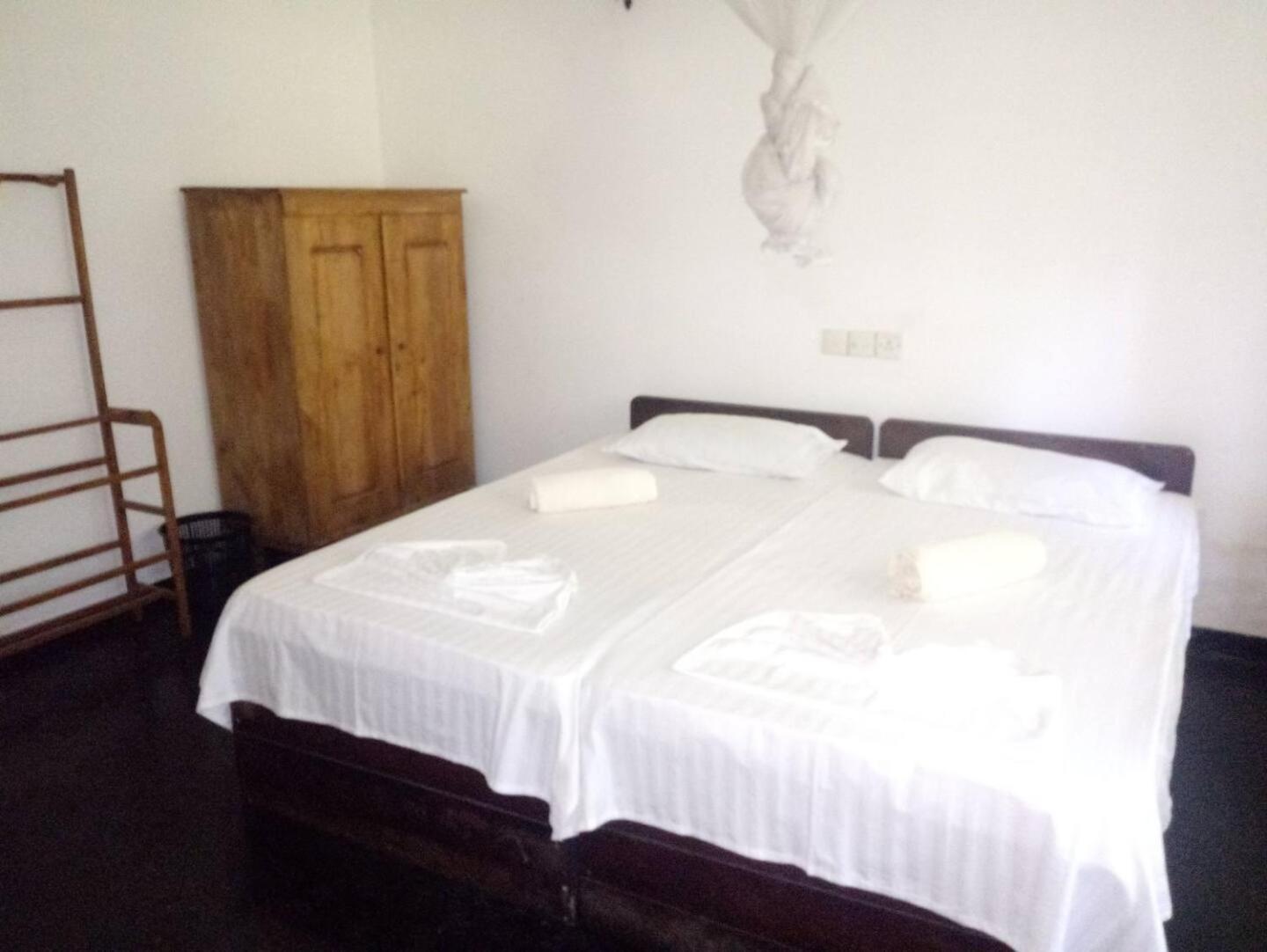 Villa Sea Sprays Хиккадува Экстерьер фото
