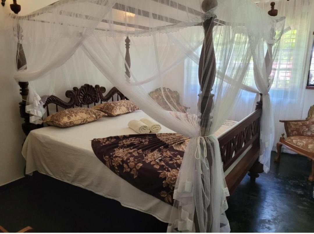 Villa Sea Sprays Хиккадува Экстерьер фото