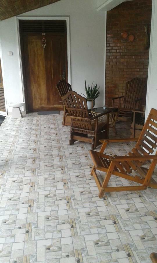 Villa Sea Sprays Хиккадува Экстерьер фото