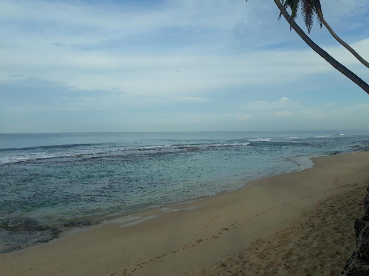 Villa Sea Sprays Хиккадува Экстерьер фото